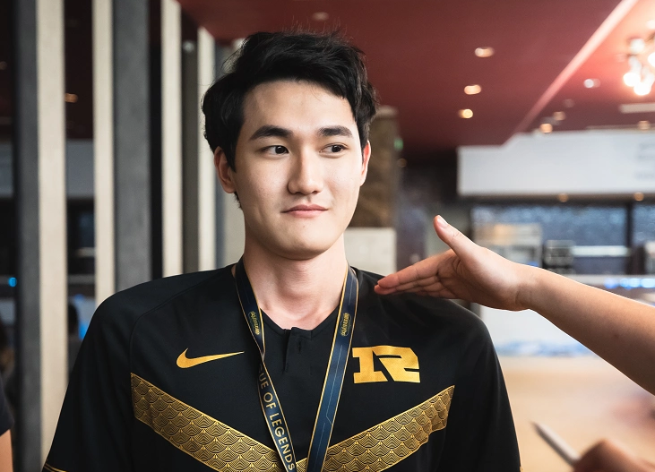 官网登录入口刚刚！Karsa在RNG比赛中回归赛场法兰克福扳平良机备战意大利杯，风云突变奥兰多魔术冲刺阶段遗憾出局的简单介绍